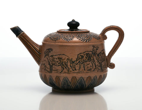 Doulton Lambeth Studio ware teapot  Hannah Barlow