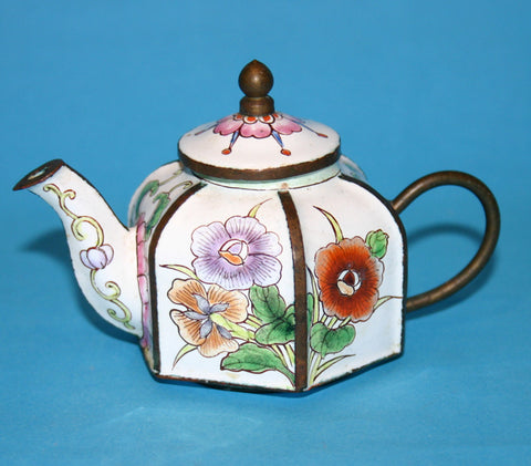 Peking Enamel hexagonal miniature teapot