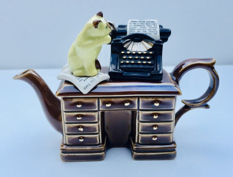 Desk Teapot one cup size by Paul Cardew