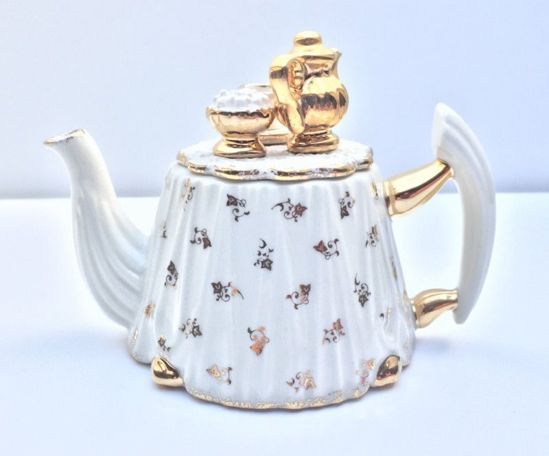 Cardew Teapot Tea Table smaller size